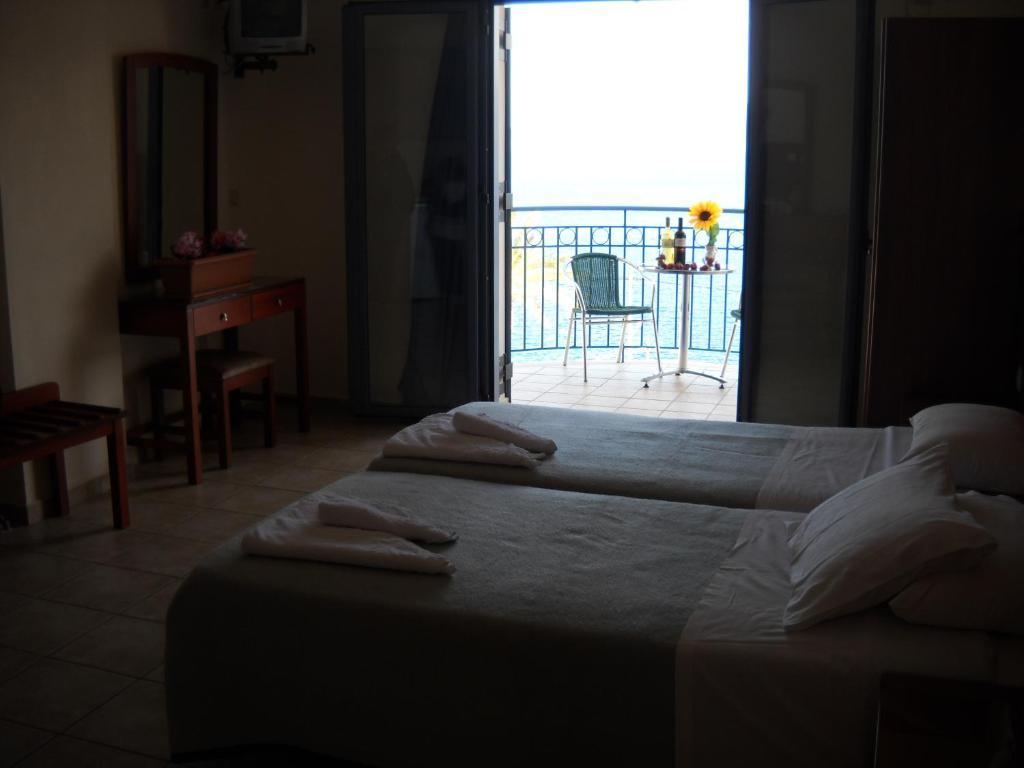 Olive Bay Hotel Agia Efimia Стая снимка