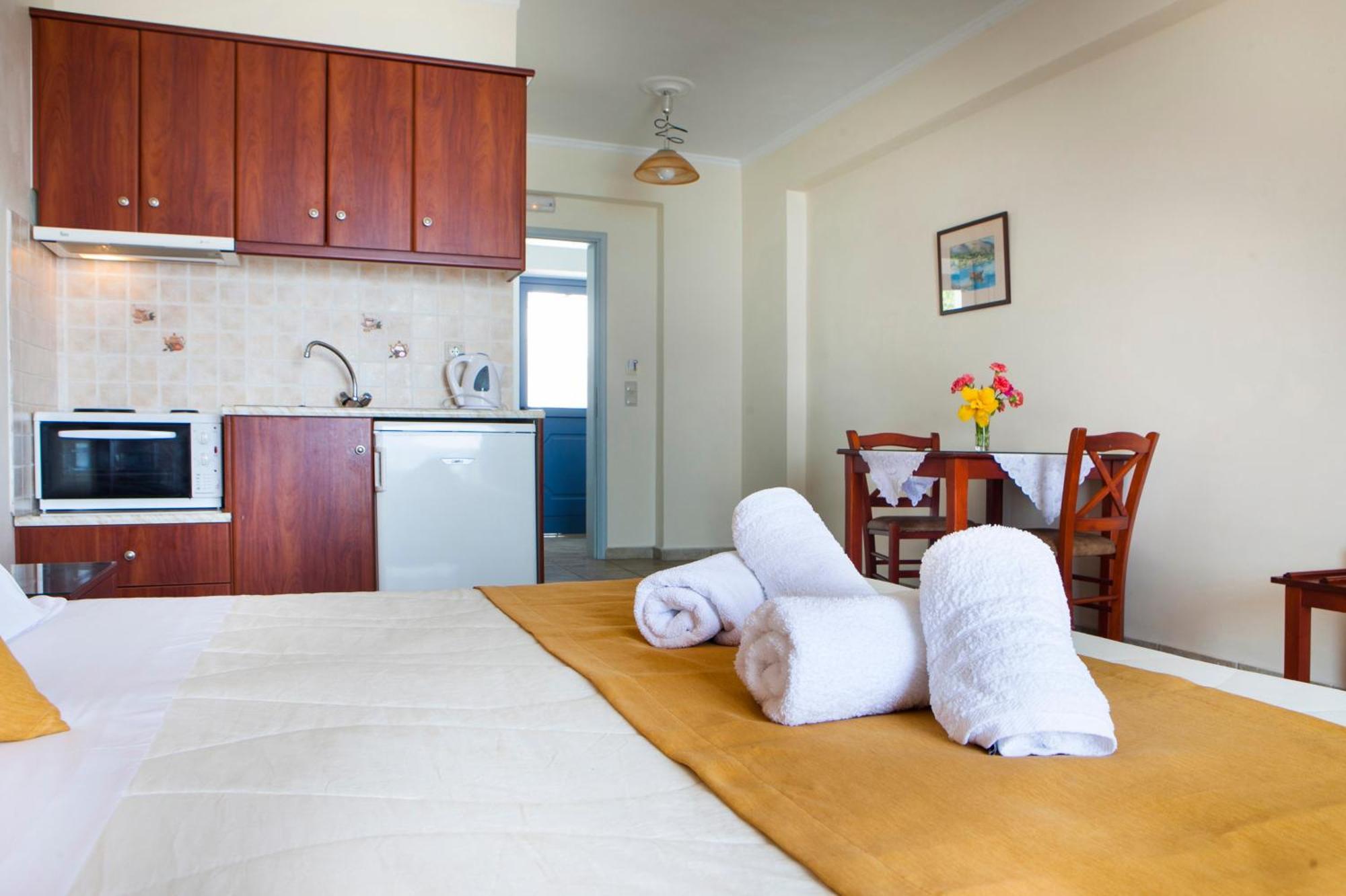 Olive Bay Hotel Agia Efimia Екстериор снимка