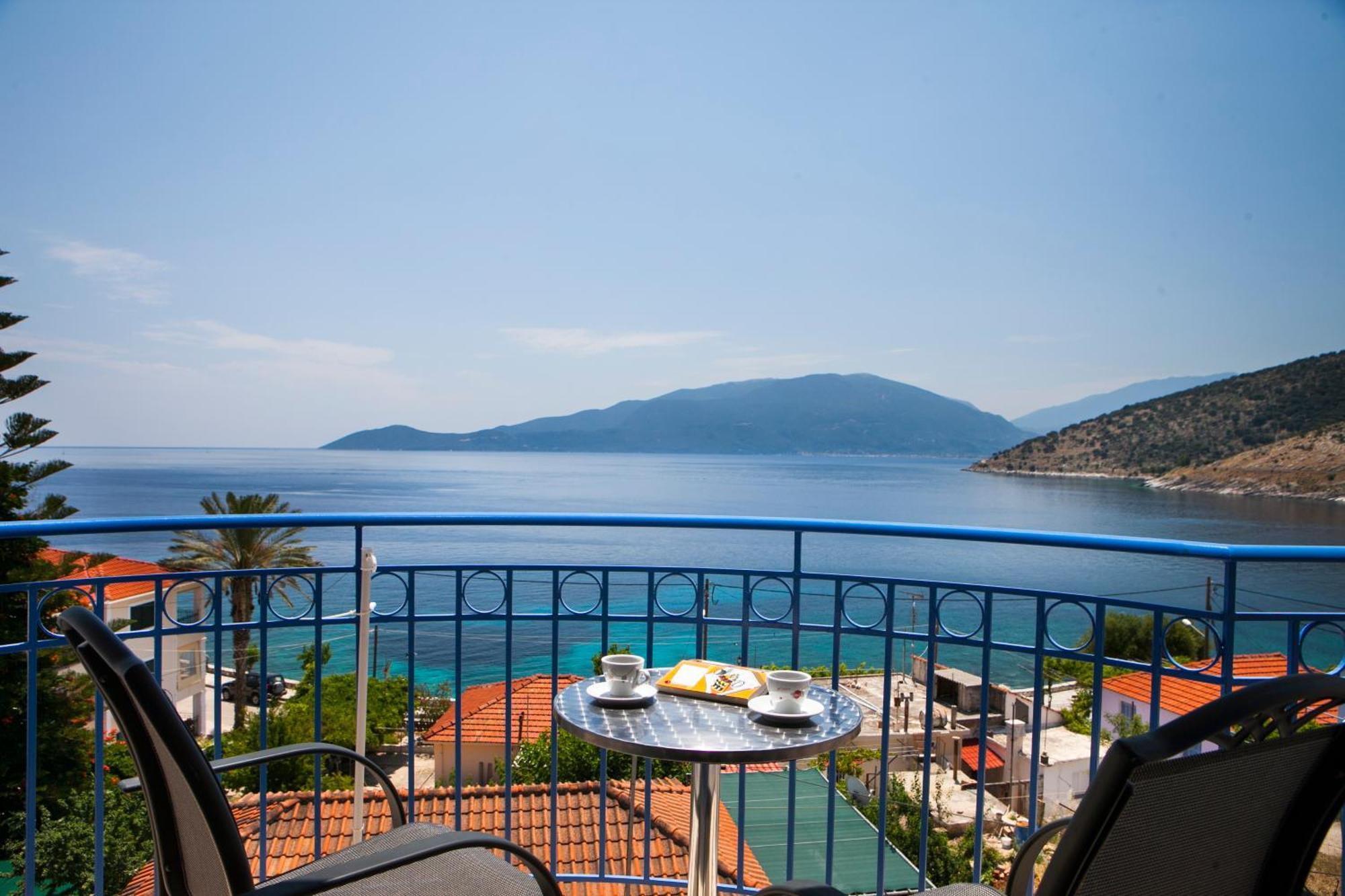 Olive Bay Hotel Agia Efimia Екстериор снимка