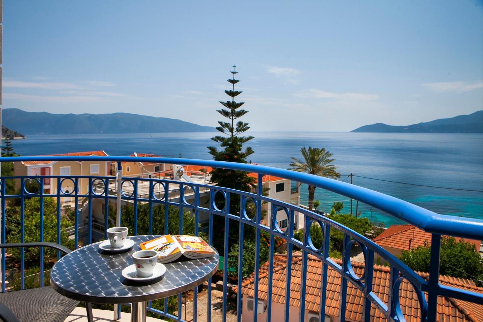 Olive Bay Hotel Agia Efimia Екстериор снимка